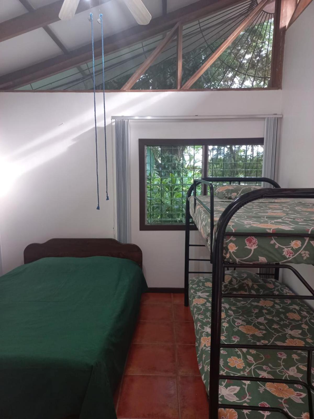 Hotel Iguana Libre à Dominical Extérieur photo